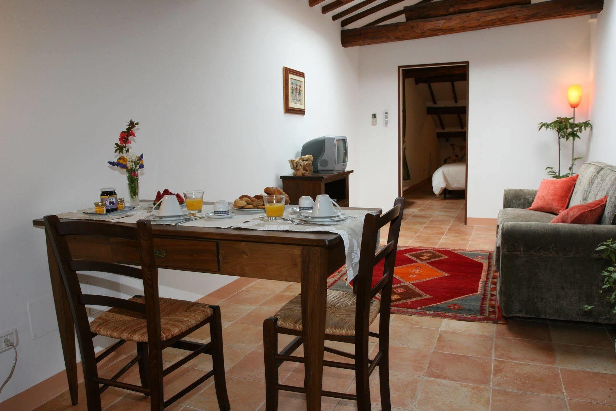 B&B La Coperta Ricamata Siena Exterior photo