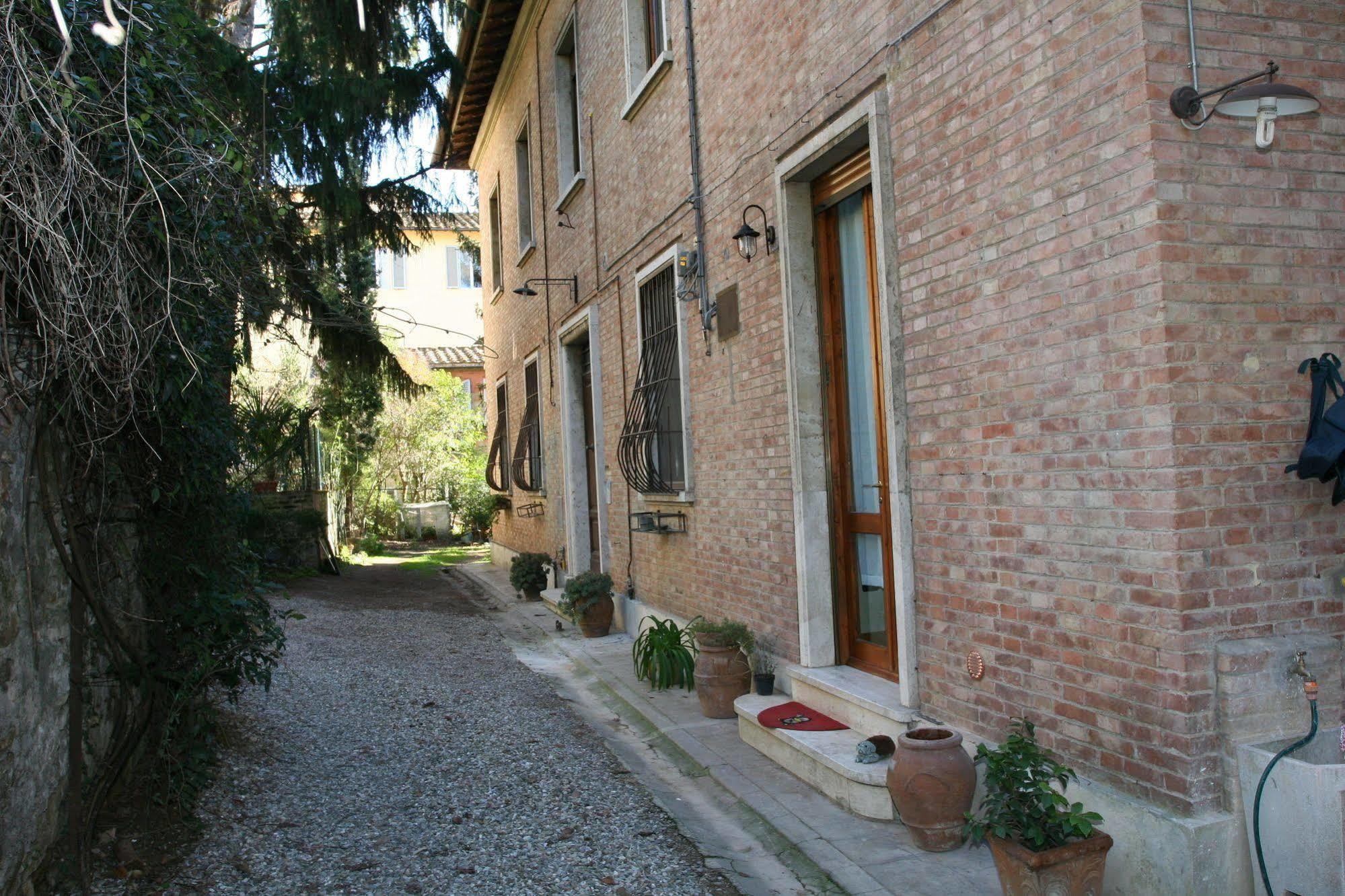 B&B La Coperta Ricamata Siena Exterior photo